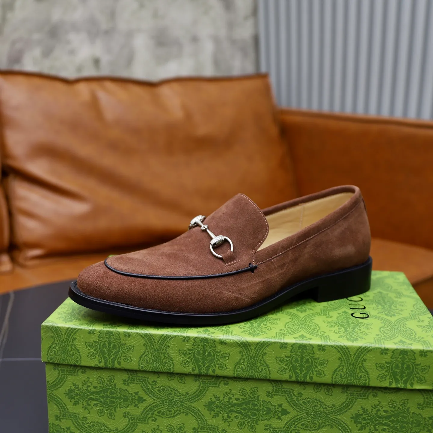 Men's shoes: 260🙅‍♂️🙅‍♂️🙅‍♂️Niuli Brand: GUCCI Size: 38-44 (45 can be customized) Level: Counter classic Material: Original soft cowhide upper Comfortable cowhide lining Original lightweight outsole Style category: Business casual footwear Driving leather shoes Color: Actual picture color